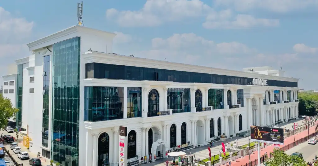 omaxe chowk