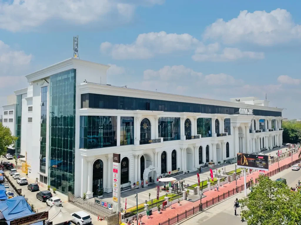 How These Malls Are Seeing a Steady Rise in Footfall and Brand Onboarding in H1 2025 2 Omaxe Chowk 1