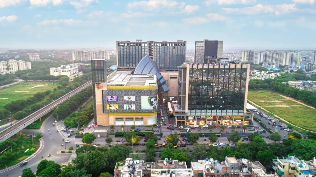 How These Malls Are Seeing a Steady Rise in Footfall and Brand Onboarding in H1 2025 3 Vegas Mall