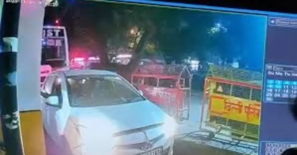 Red Fort Car Blast: Investigators Trace Suspect, Probe Possible Terror Links 1 cctv