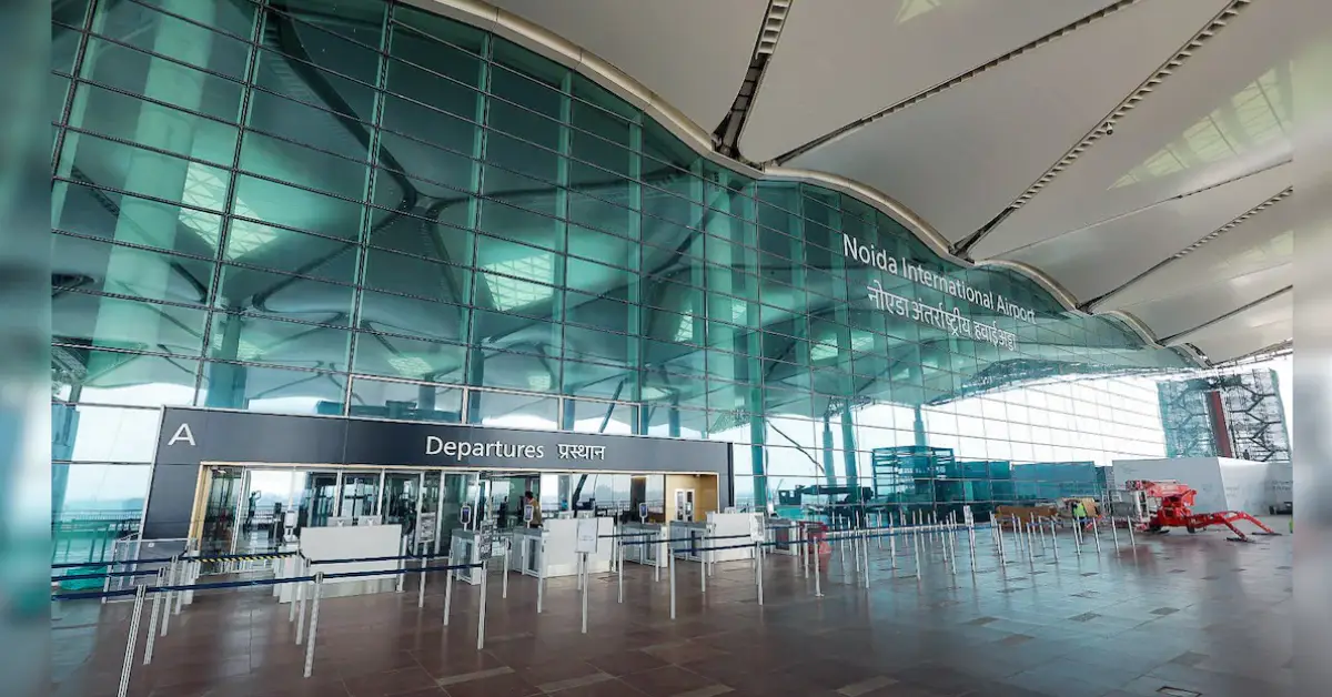 Home 17 Noida International Airport